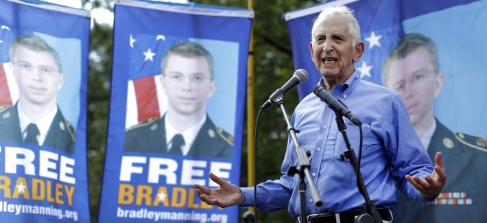 Pentagon Papers leaker Daniel Ellsberg speaks at a rally for Bradley Manning Pentagon Papers leaker Daniel Ellsberg speaks at a rally for Bradley Manning