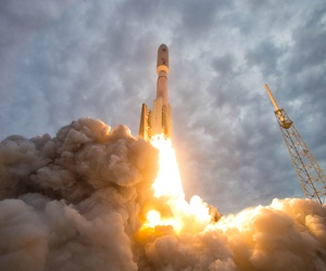 An Atlas V rocket launches the Navy's Mobile User Objective System 2 satellite An Atlas V rocket launches the Navy's Mobile User Objective System 2 satellite