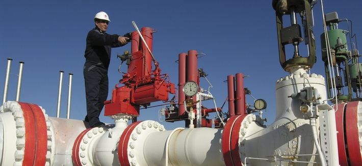 A gas pipeline worker on an installation owned by Turkey's state-owned BOTAS company A gas pipeline worker on an installation owned by Turkey's state-owned BOTAS company