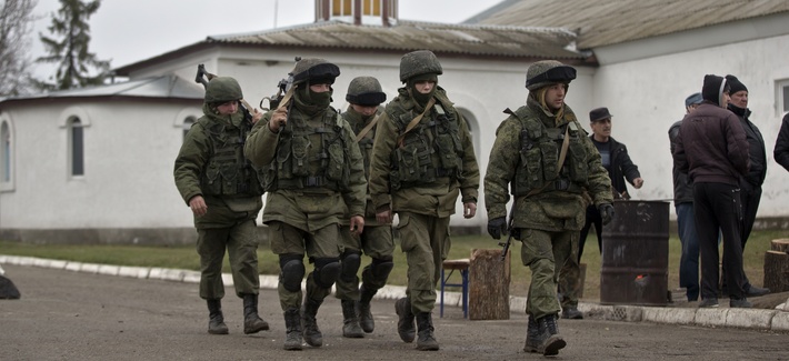 Pro-Russian troops marching in Crimea Pro-Russian troops marching in Crimea