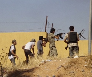 An Islamist Misarata brigade fires at a rival militia towards Tripoli Airport, on July 26, 2014.