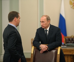 Russian President Vladimir Putin meets with Prime Minister Dmitry Medvedev at the Novo-Ogaryovo residence outside Moscow, on July 17, 2014. Russian President Vladimir Putin meets with Prime Minister Dmitry Medvedev at the Novo-Ogaryovo residence outside Moscow, on July 17, 2014.