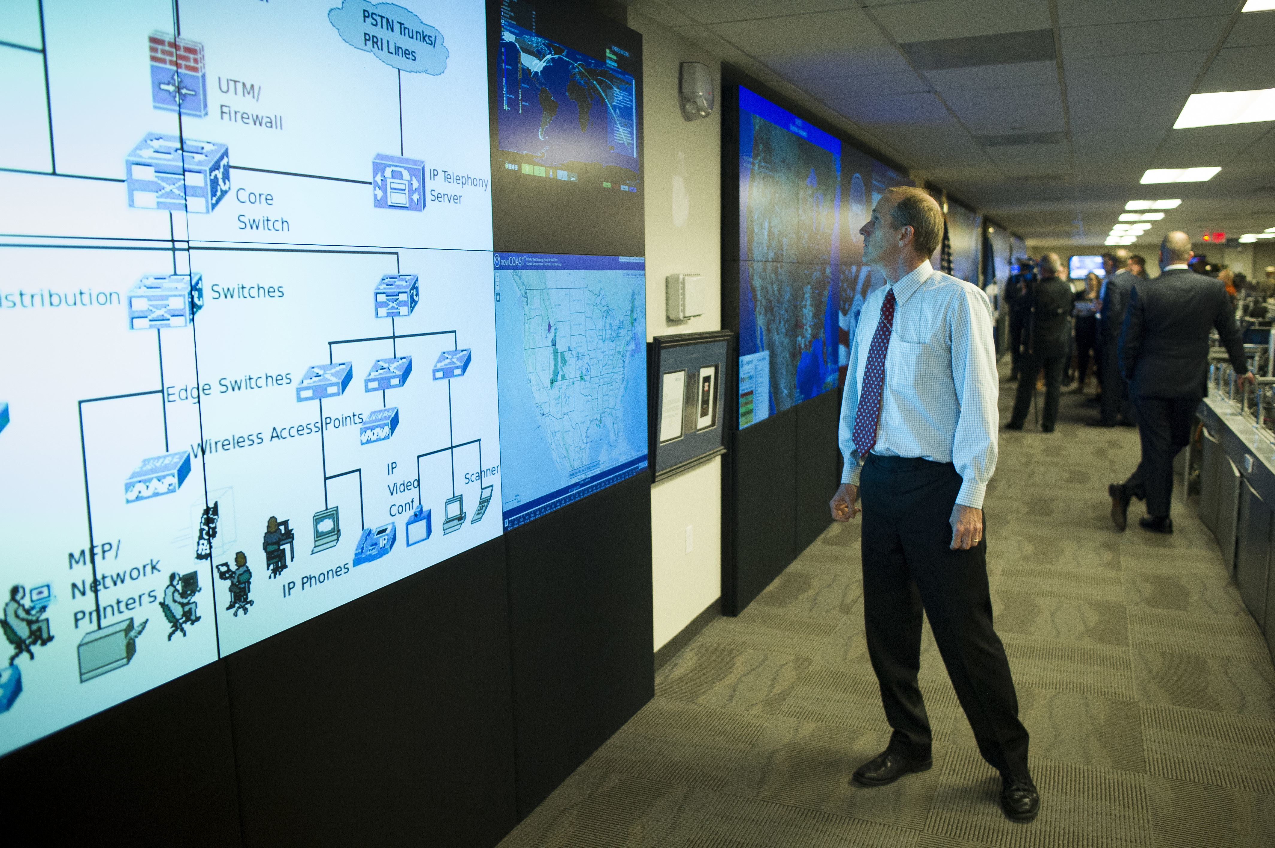  Sailors stand watch in the Fleet Operations Center at the headquarters of U.S. Fleet Cyber Command/U.S. 10th Fleet (FCC/C10F)