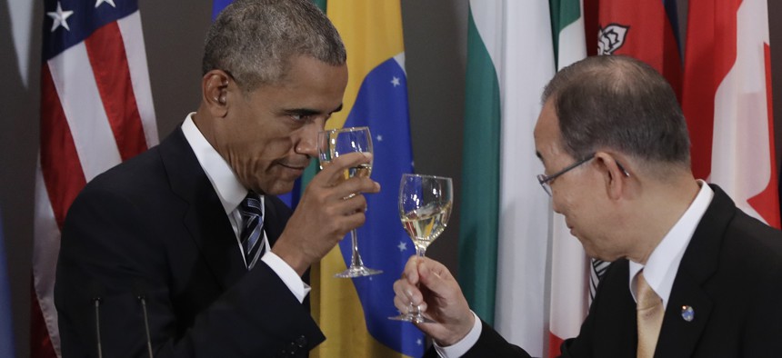 President Barack Obama and United Nations Secretary General Ban Ki-moon toast at a luncheon during the 71st session of the United Nations General Assembly at the UN headquarters, Sept. 20, 2016.