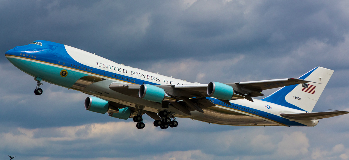 new air force one 747-800