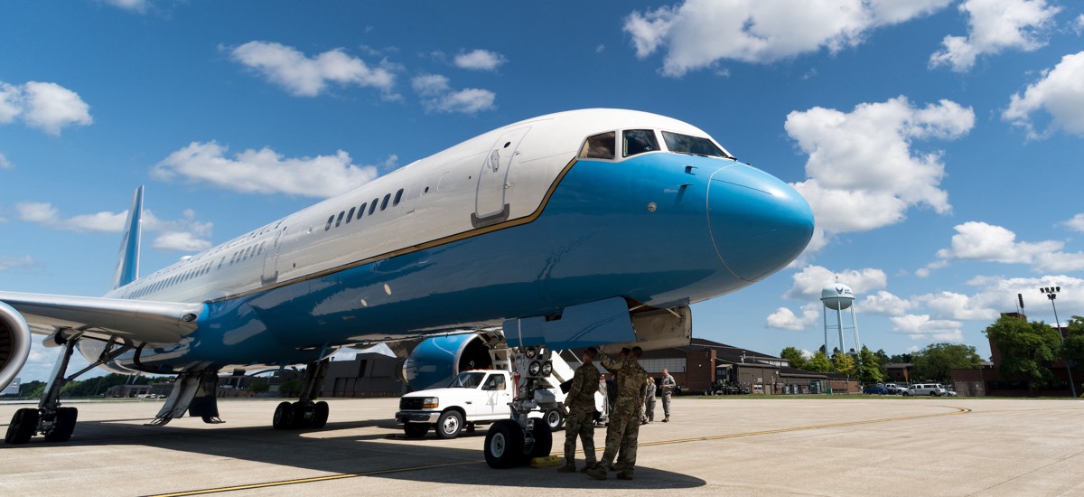 Pentagon Shelves Plans for New Air Force Two - Defense One