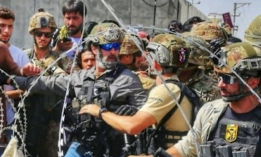 Carabinieri help with the evacuation at Kabul Airport.