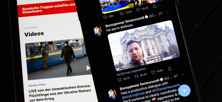 Berlin: On the screen of a tablet (l), the website of the Russian TV channel RT can be seen. On the right, the screen of a smartphone shows the official Twitter account of the Ukrainian President 