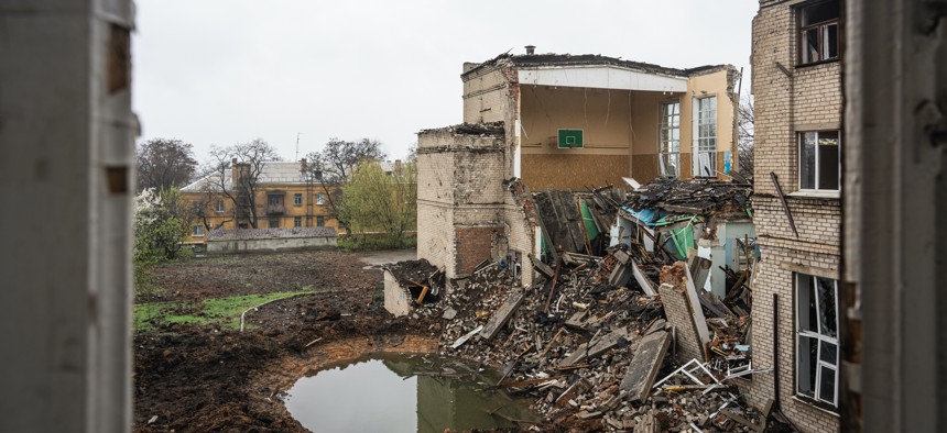 US Rushes Weapons to Ukraine as Russia Coils for New Offensive Into the Donbas - Vimarsana News