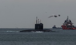 The Russian Navy’s Kilo-class submarine Rostov-na-Donu B-237 heads for the Black Sea on February 13, 2022.