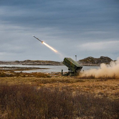Pentagon to Buy Two Advanced Air Defense Systems for Ukraine - Defense One