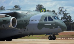 A Brazilian Air Force KC-390 plane arrives with people who resided in Ukraine that were rescued in Operation Repatriation.