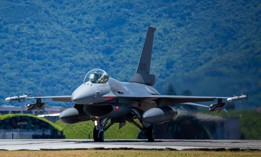 A Taiwanese F-16 Fighting Falcon lands at Hualien Air Force Base on August 6, 2022, in Hualien, Taiwan.