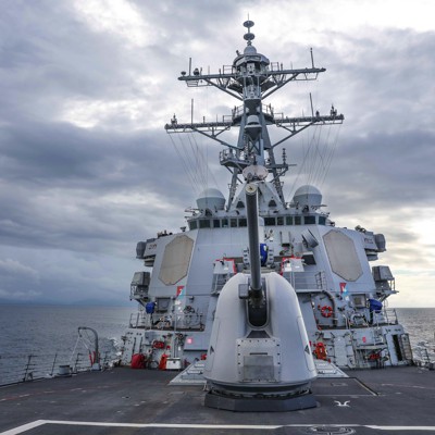 Navy to keep four aging destroyers beyond their service lives - Defense One