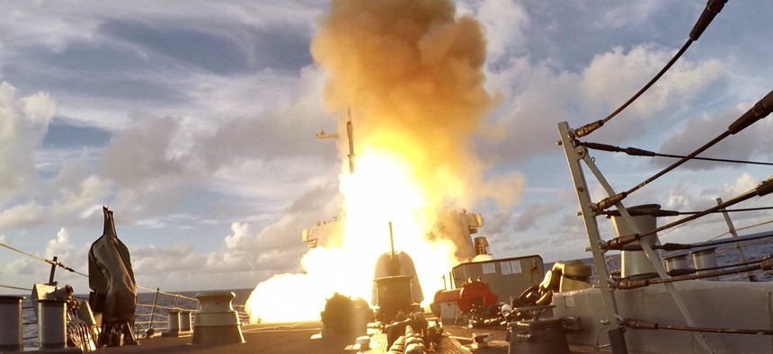 USS Benfold (DDG 65) launches a Standard Missile-6 during strikes against EX-USS Vandegrift as part of Valiant Shield 2022.