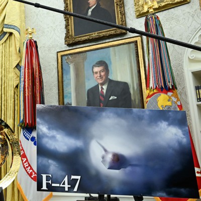 Le Congrès soutient le strict minimum sur le F/A-XX de la Marine, tout en soutenant pleinement le F-47 de l’Air Force