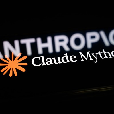 Anthropic suspends top AI models after US export-control order Anthropic suspends top AI models after US export-control order