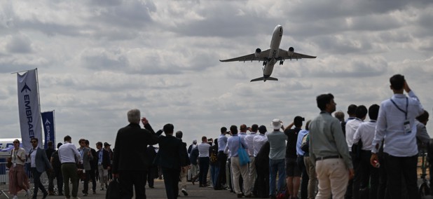 At Europe’s largest airshow, US lawmakers sound alarm over Pentagon-budget gridlock