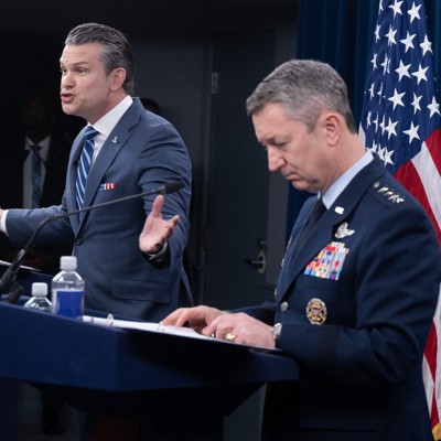 高階軍官建議保留平民保護計畫，國防部長赫格塞斯仍決定取消
