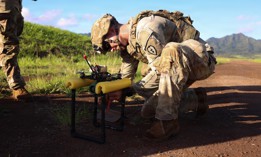 Soldiers assigned to the 25th Infantry Division prepares a first-person view kill drone for flight during training at Schofield Barracks, Hawaii, Sept. 11, 2026.