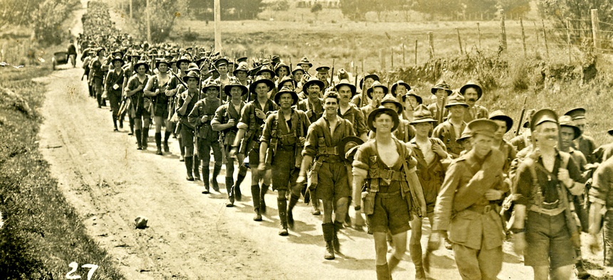 Soldiers from the New Zealand Division march from Trentham to Europe in 1917.
