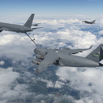 After Delay, New Air Force Tanker Successfully Refuels C-17 - Defense One